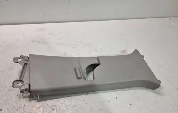 Toyota Yaris Cross (B) pillar trim (top) 624110D340