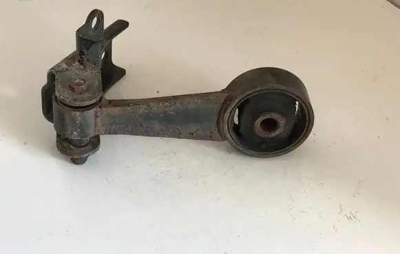 Hyundai Getz Engine mount bracket 219351C100