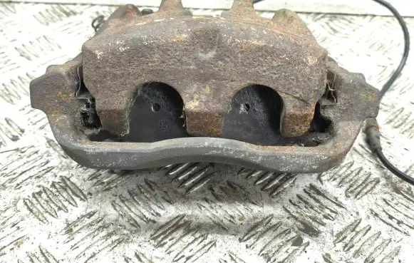 Land Rover Range Rover Sport L320 Front brake caliper