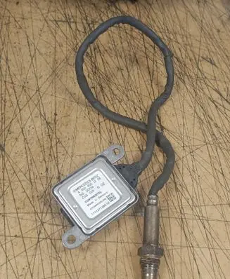 Mercedes-Benz V Class W447 Lambda probe sensor A0009050108