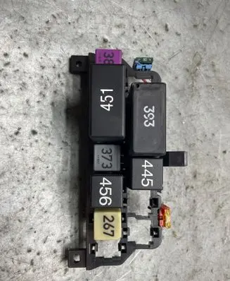 Skoda Superb B5 (3U) Fuse module 8D0937