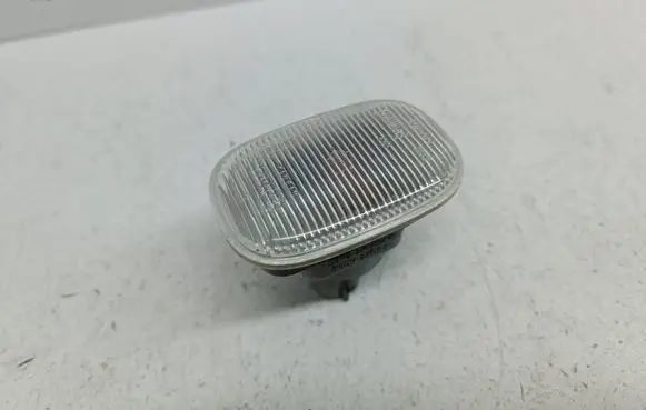 Toyota Corolla E120 E130 Front fender indicator light 019012