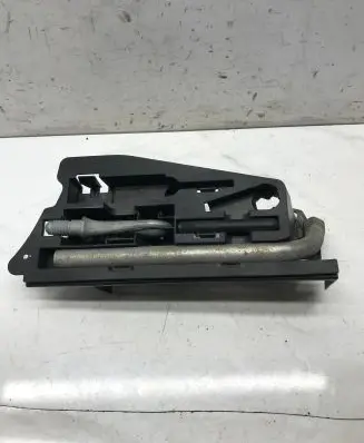 Audi A6 S6 C6 4F Tool set 4F5012111