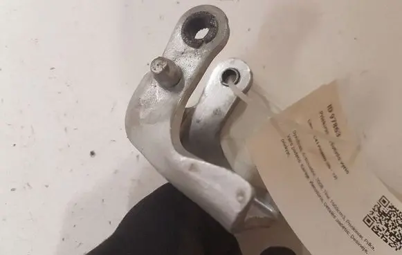 Citroen C4 I Picasso Front door upper hinge