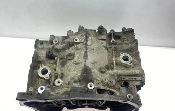 Subaru Forester SF Engine block 