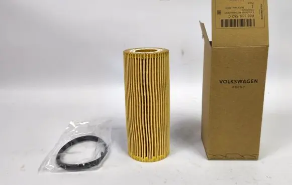 Audi A3 S3 8P Oil filter cover 06E115562C