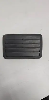 Mercedes-Benz E W211 Dash center air vent grill A2118310236