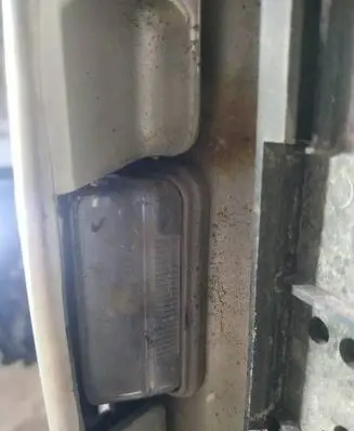 Toyota Avensis T250 Number plate light