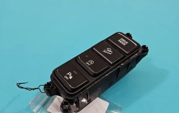 Hyundai Tucson TL Seat control switch 93300-D7710 IMPRK1468010