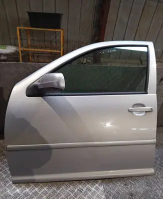 Volkswagen Golf IV Front door
