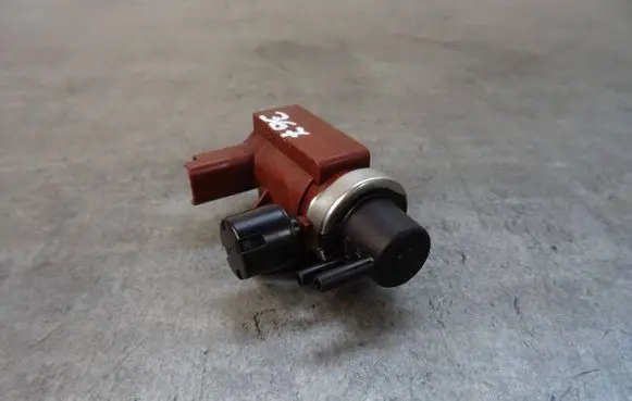 Volvo V50 Turbo solenoid valve 9650098380 04T0074