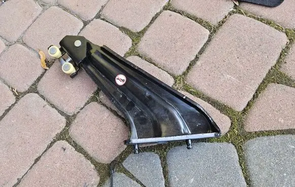 Opel Combo E Sliding door upper top rail 9816965980