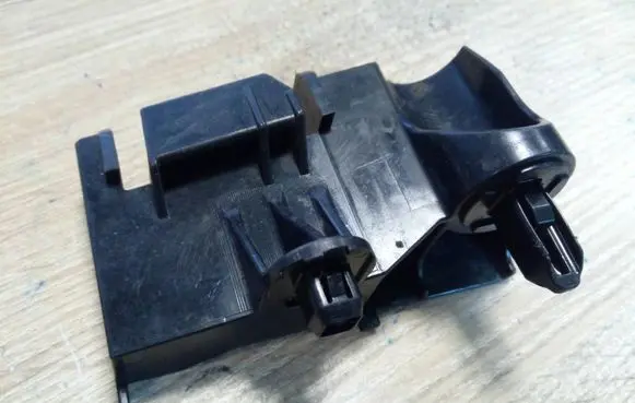 Toyota Urban Cruiser (XP110) Rear bumper mounting bracket 5215652100 NE69176