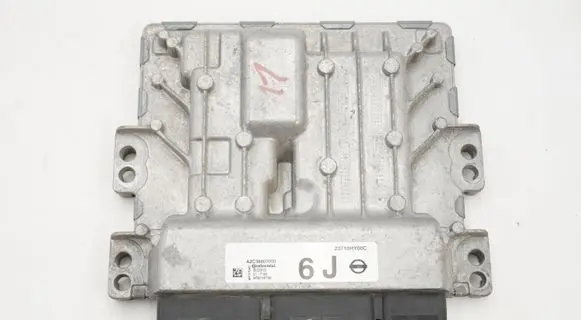 Nissan Juke I F15 Engine control unit/module 23710HY00C