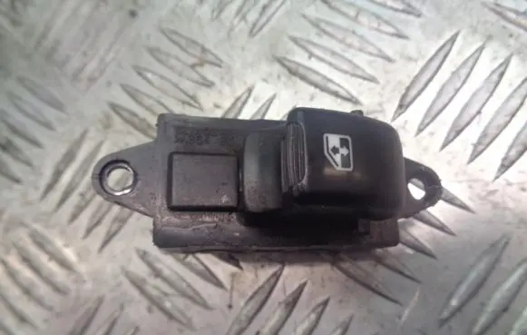 Chevrolet Rezzo Quarter vent window switch 
