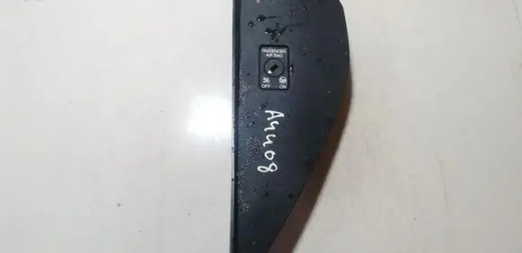 Passenger airbag on/off switch