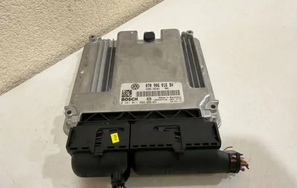 Volkswagen Transporter - Caravelle T5 Engine control unit/module 070906016BA