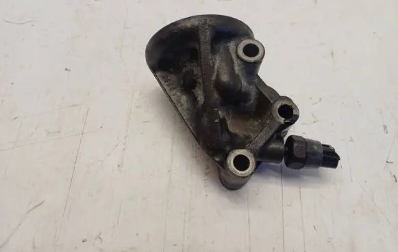 Toyota Corolla Verso E121 Oil filter mounting bracket 