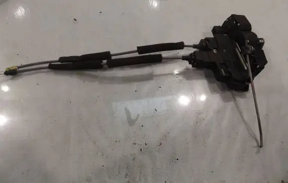 Chevrolet Captiva Rear door lock