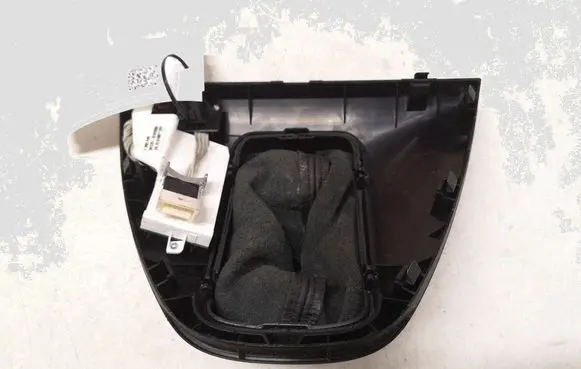 BMW X5 E53 Gear shifter surround trim plastic 51168245924