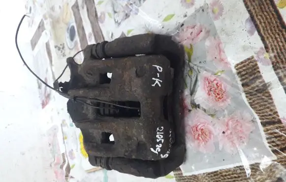 Peugeot 406 Front brake caliper