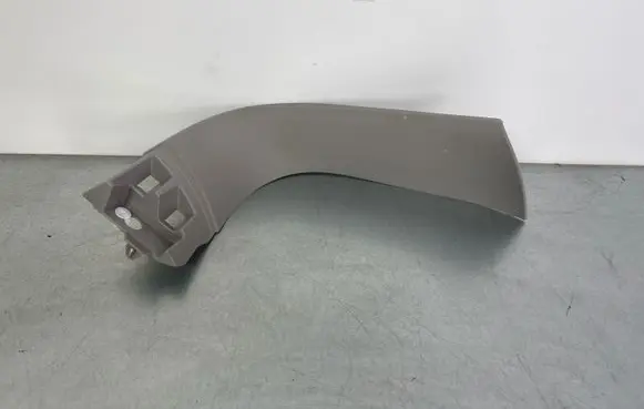 BMW 2 F46 Tailgate/trunk side cover trim 7318937