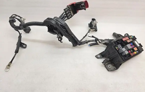 Toyota C-HR I Fuse module 8264147050