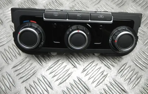 Volkswagen Golf VI Climate control unit 3C8907336B