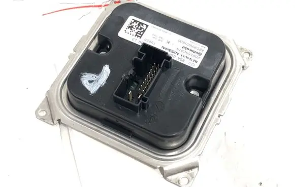 Renault Megane IV Voltage converter/converter module 260555097R