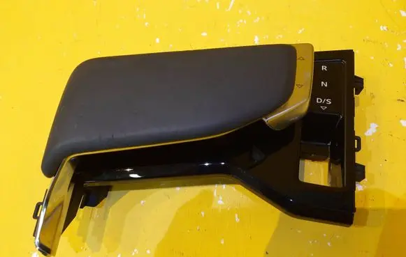 Audi E-tron GT Gear shifter/selector 4KR713041