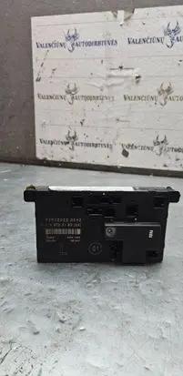 Mercedes-Benz E W211 Door control unit/module 2118702185 00401696