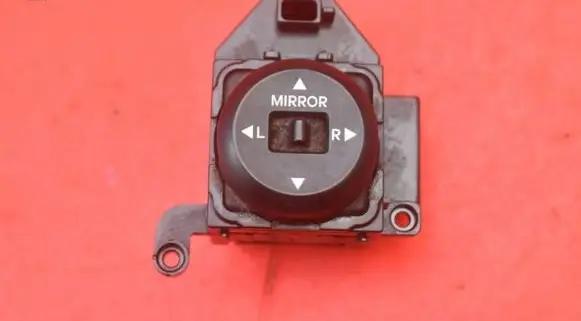 Hyundai i30 Mirror heating switch 