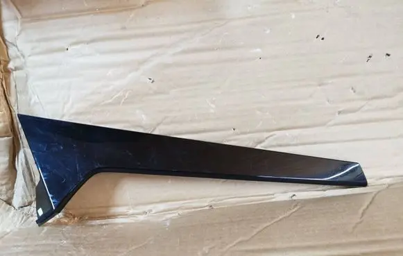 Audi e-tron Tailgate/trunk spoiler 4KE854872