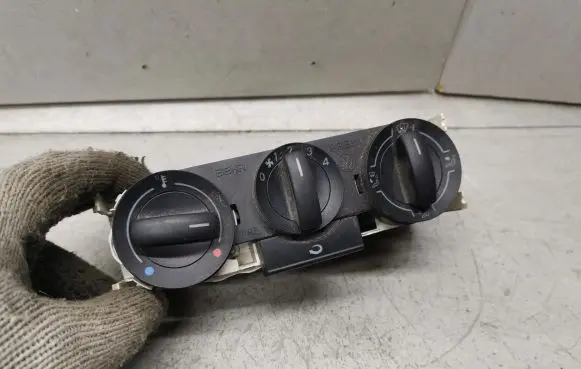 Volkswagen Polo IV 9N3 Climate control unit 6Q0819045Q