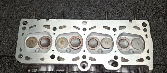 Volkswagen Golf IV Engine head 06B103373J