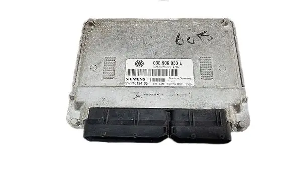Volkswagen Golf IV Engine control unit/module 03E906033L