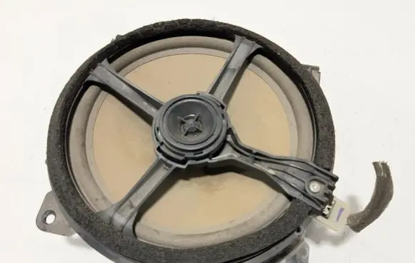 Volvo S60 Parcel shelf speaker 8633574