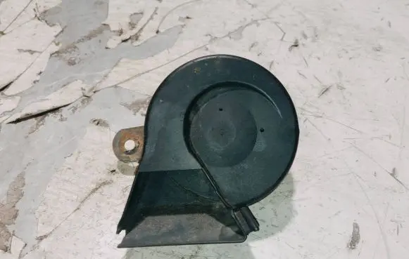 Mercedes-Benz C W203 Horn signal 500H2 A28657625 E1000233
