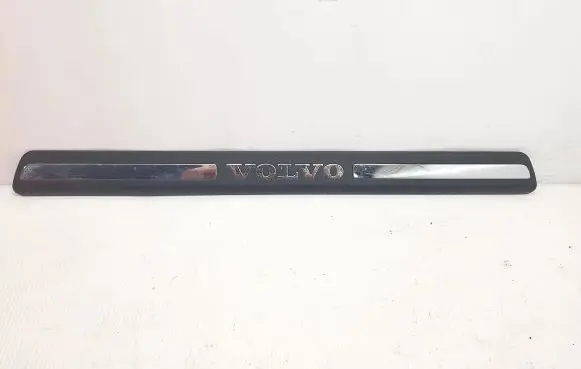 Volvo V70 Side skirt rear trim 8659960