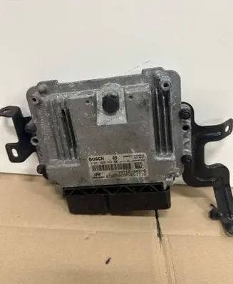 Hyundai i30 Engine control unit/module 0281030860 391122A976