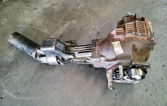 Toyota RAV 4 (XA20) Gearbox transfer box case Y213