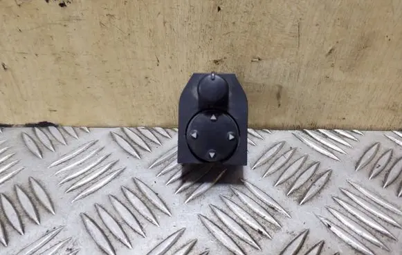 Audi A4 S4 B5 8D Wing mirror switch 8D0959565A