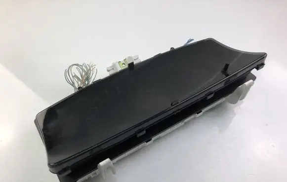 Toyota Corolla E120 E130 Speedometer (instrument cluster) 8380012E10