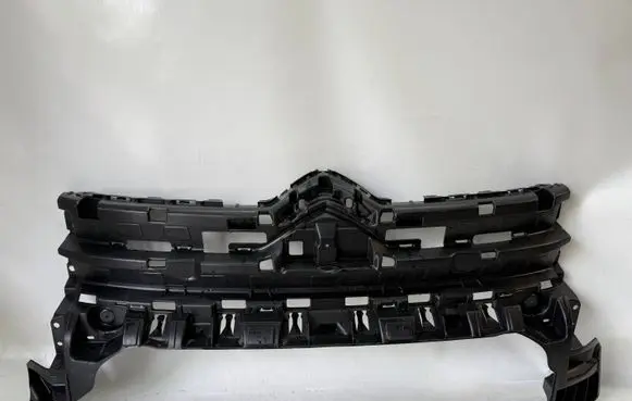 Citroen C5 Aircross Front bumper upper radiator grill 9843224880