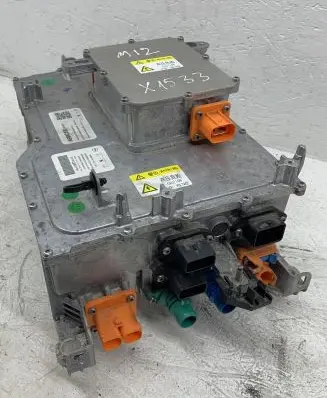 Voltage converter inverter