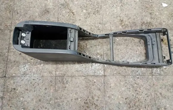 Renault Megane II Center console 8200079091