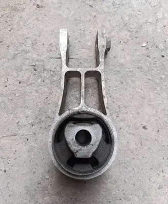 Chrysler Pacifica Engine mount bracket P68224737AB