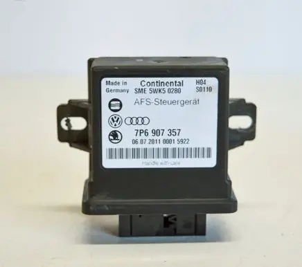 Volkswagen Touareg II Light module LCM 7P6907357