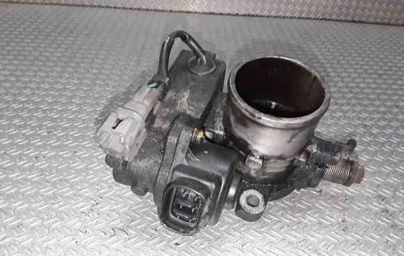 Toyota Corolla Verso E121 Throttle valve 8967221020
