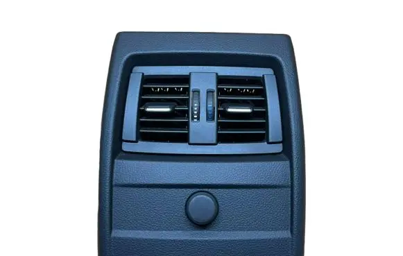 Rear air vent grill